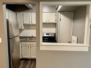 1819 Pershing Ave APT 4, Davenport, IA 52803