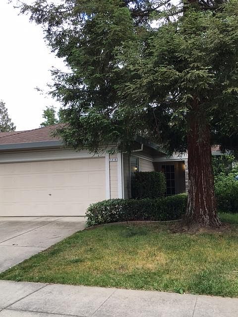 2nd image of 5416 Blue Sapphire Way