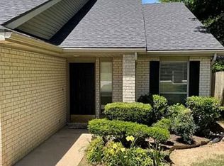 1853 N Pointer Ln, Fayetteville, AR 72701