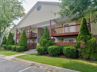 306 Brighton Point, Sandy Springs, GA 30328