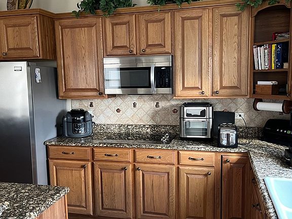 2nd image of 12195 Acorn Ct