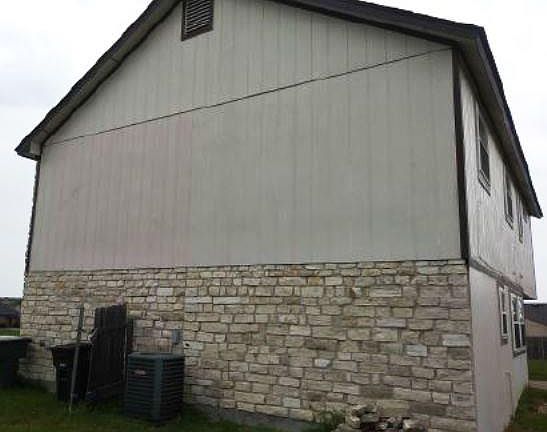 4th image of 4902 Misty Cir
