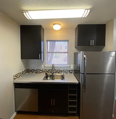 2nd image of 3906 Murray Ct