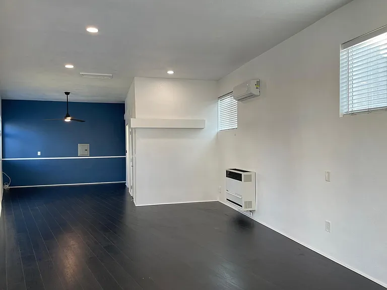4688 Boundary St — Photo 15