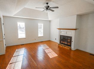 2205 Silvertree Ln, Edmond, OK 73013