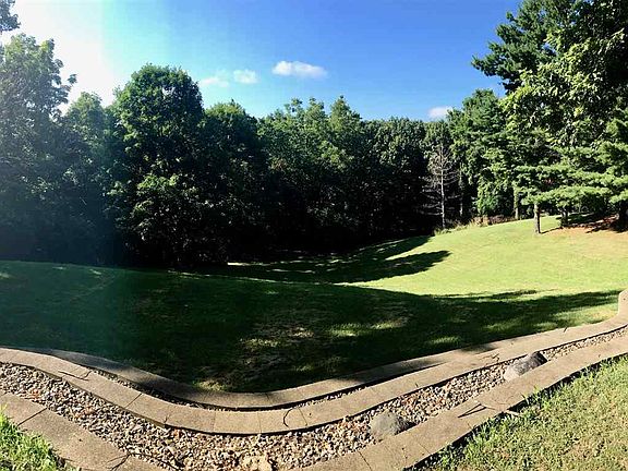 5th image of 1396 Woodland Knolls Rd