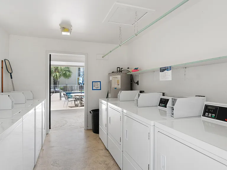 510 Prosperity Farms Rd #4B — Photo 29