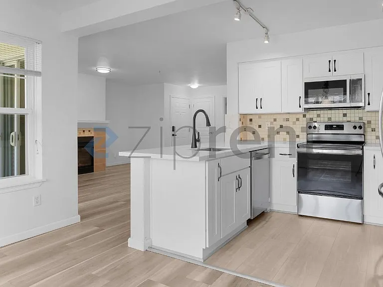 23420 SE Black Nugget Rd #A105 — Photo 5