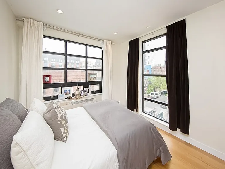 65 N 6th St #D — Photo 6