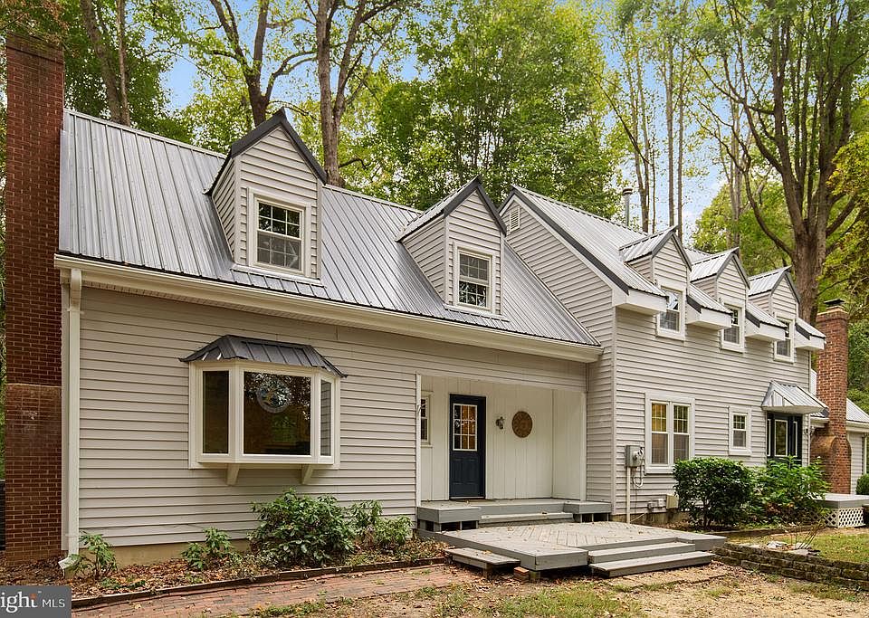 1st image of 8408 Hollow Tree Ln