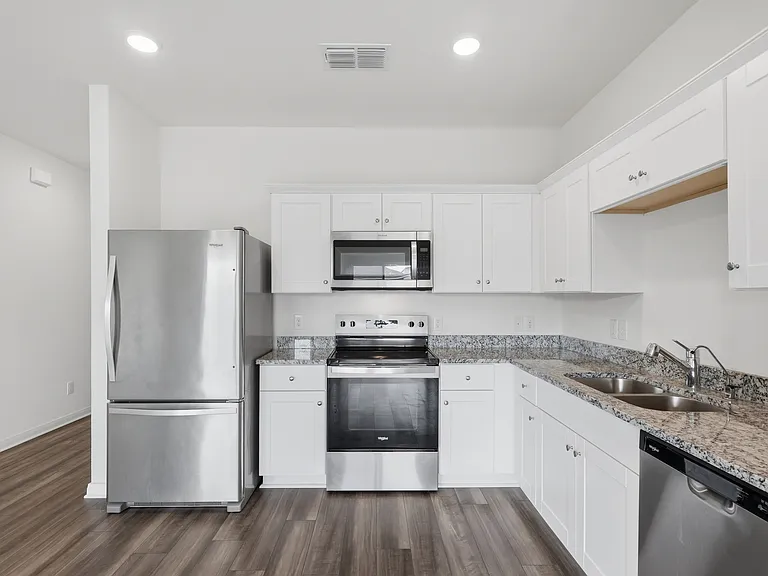 14755 Maple Ter — Photo 11