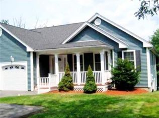 822 Methuen St #822, Dracut, MA 01826