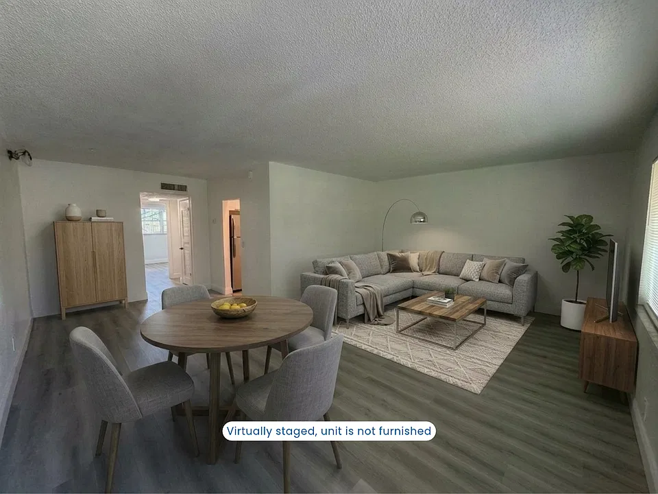 4160 NW 21st St E #115