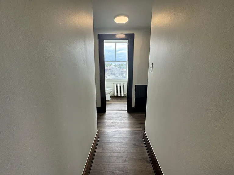 208 N Warren Ave #G — Photo 12