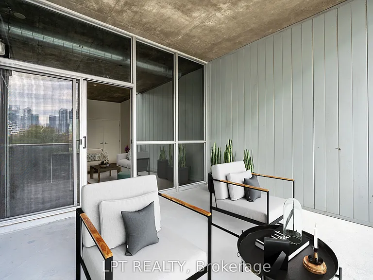 60 Bathurst St #507 — Photo 6