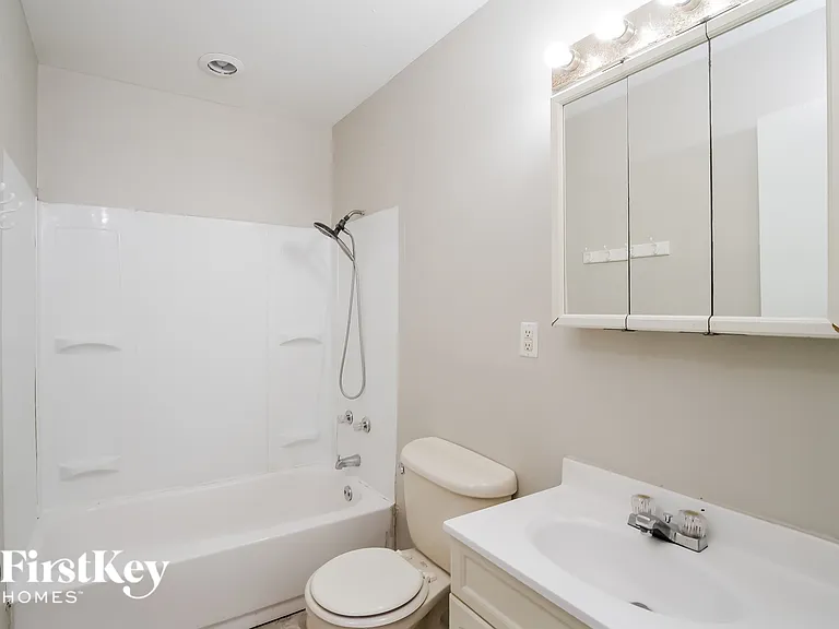 4315 Standish Dr — Photo 13