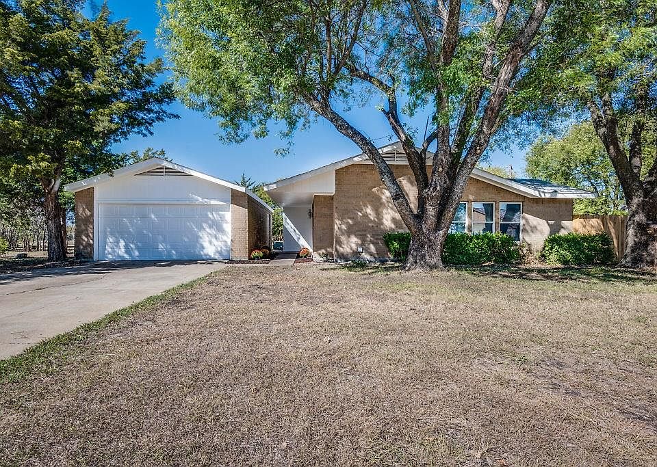 1st image of 114 Bow Creek Cir