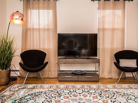 49 Boylston St. #2 Brookline (Brookline Village) Shared Un