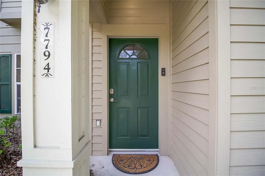 2 bed, 2.5 bath, 1168 sqft, $2,200 — Photo 2
