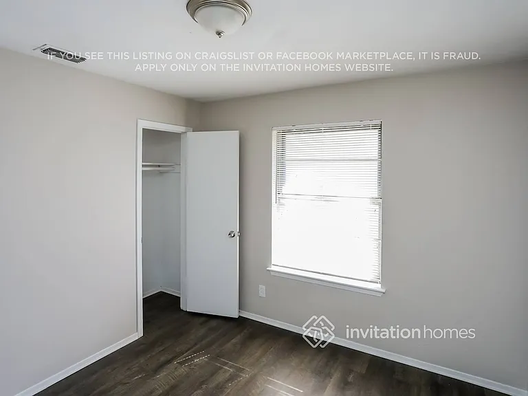 215 Adams St — Photo 10