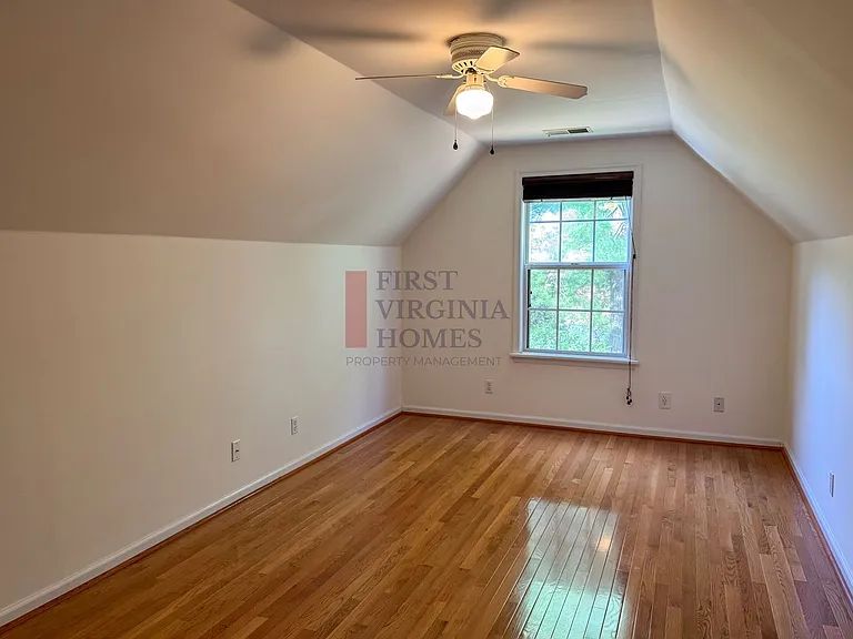 202 Blackthorn Ln — Photo 22