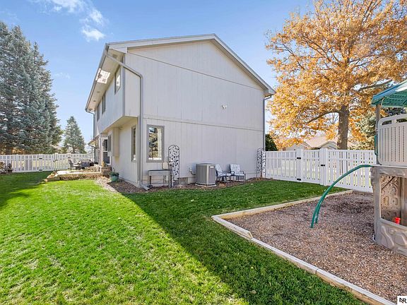 4th image of 607 N 147th Ave