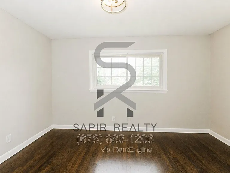 639 Skipper Dr NW — Photo 7
