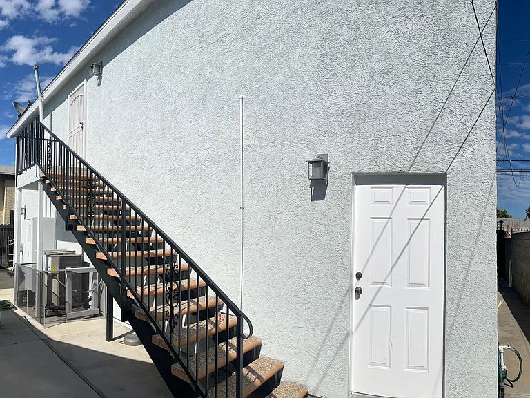 1454 N Gaviota Ave — Photo 14