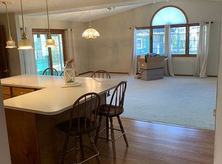 4259 Phoenix Dr, Springfield, OH 45503