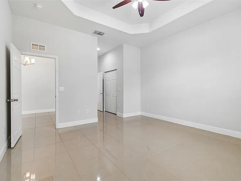 2311 W Aileen St — Photo 24