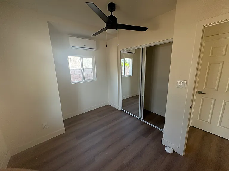 124 E Cypress Ave — Photo 9