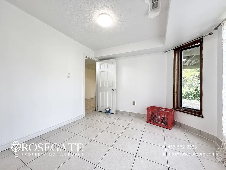 29 Orchard Park Dr #2 — Photo 7