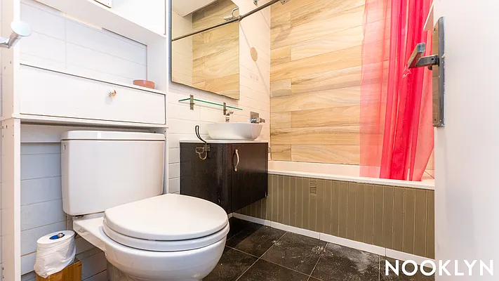 Rented by Nooklyn NYC LLC | media 25