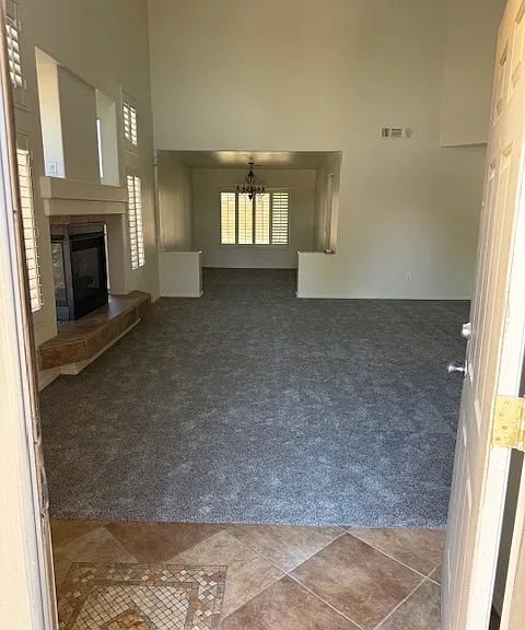 684 E Mayfield Dr — Photo 2