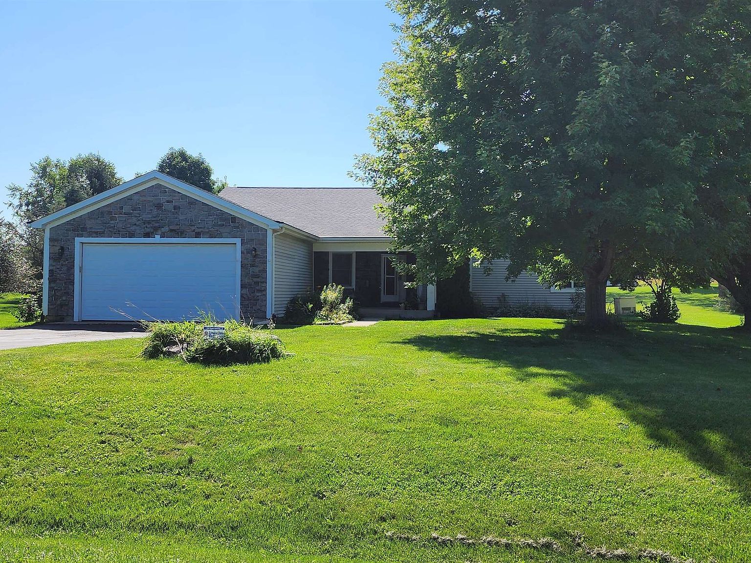 3999 Adam Dr, Wonder Lake, IL 60097 MLS 202303389 Zillow