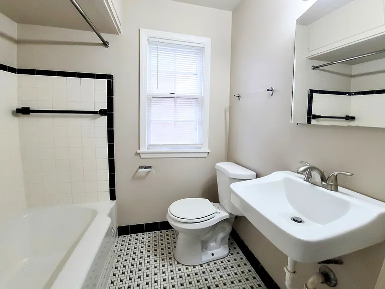 4912 N Port Washington Rd — Photo 2