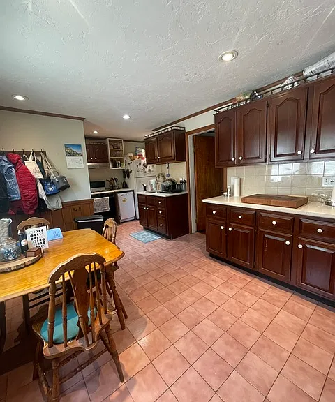 289 Webster St #2 — Photo 2