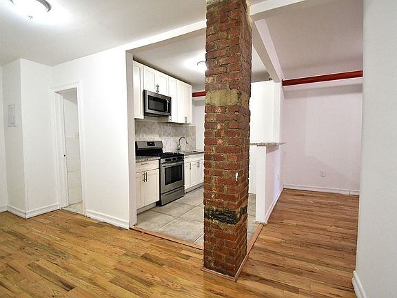 5th image of 2512 University Ave