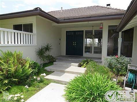 Welcoming front courtyard
