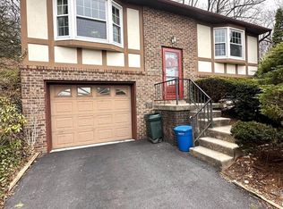 3203 Mannerchor Rd, Temple, PA 19560