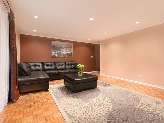 3rd image of 960 Beau Dr Unit 301