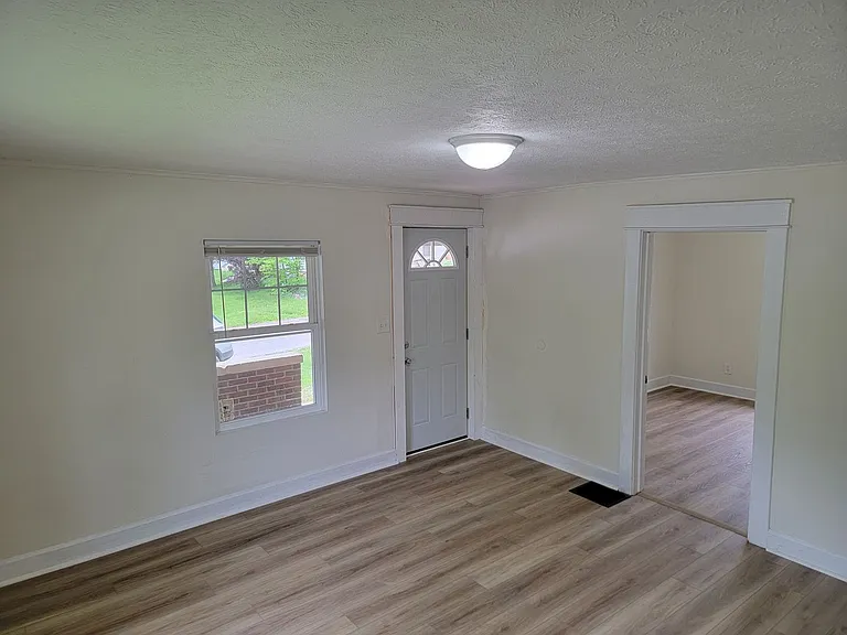 2429 S Broadview Dr — Photo 20