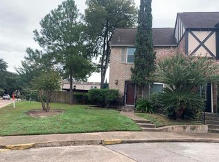 830 Threadneedle St APT 211, Houston, TX 77079