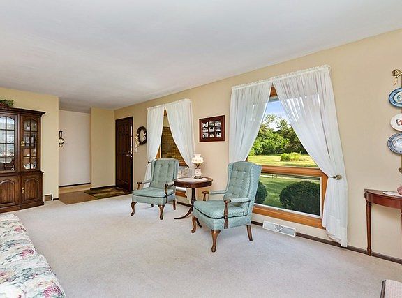 5th image of 1441 Century Oaks Dr