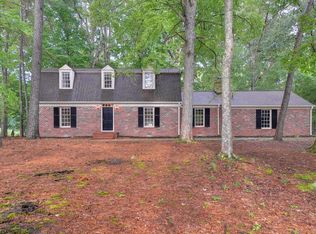 100 Crownpoint Rd, Williamsburg, VA 23185