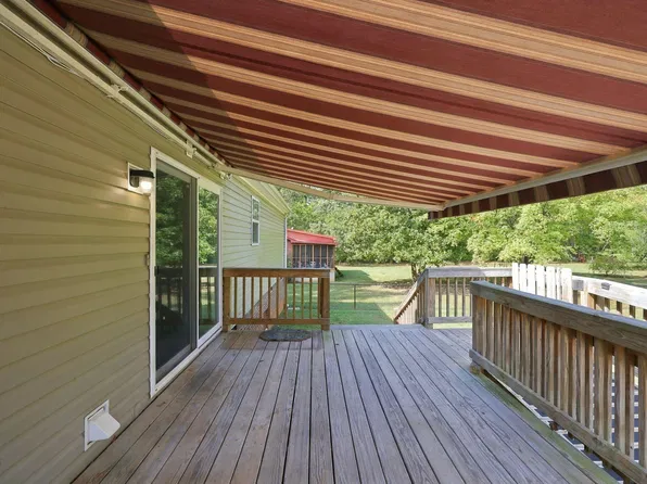 6601 Woodlawn Dr, Oxford, NC 27565