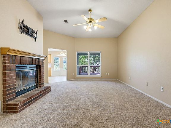 5th image of 903 Whirlaway Dr