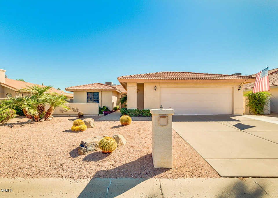 1st image of 26045 S Saddletree Dr