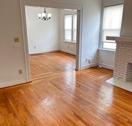 4th image of 185 Goldsmith Ave #2