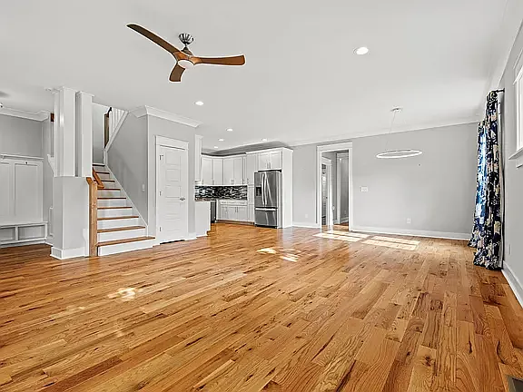 1119 Liberty St — Photo 13